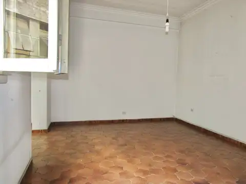 Depto Tipo Casa en Venta en Flores, USD 107.000