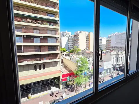 Av. Rivadavia 6700, Piso 5