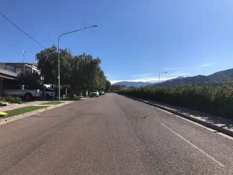 Venta de lote en Barrio Dalvian