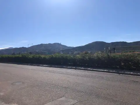 Venta de lote en Barrio Dalvian