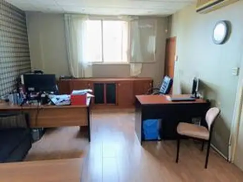 Oficina 4 ambientes con 1 baño