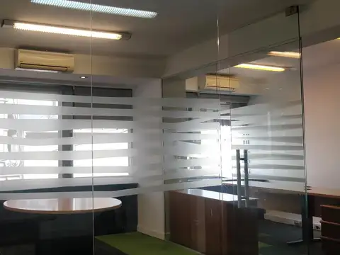 Oficina en Venta en San Nicolás. Cochera y baulera