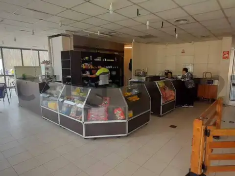 Casa 10 ambientes con 10 baños