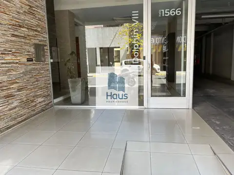 Cochera y Baulera en venta - Italia 1500