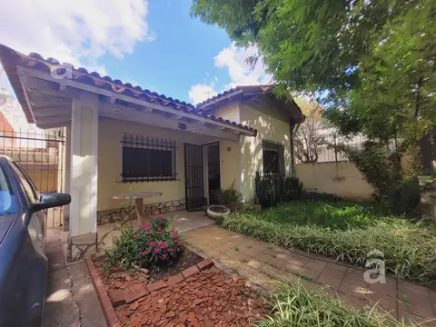Casa en Venta en Villa Ballester - Tres Ambientes - Lote propio - Oportunidad