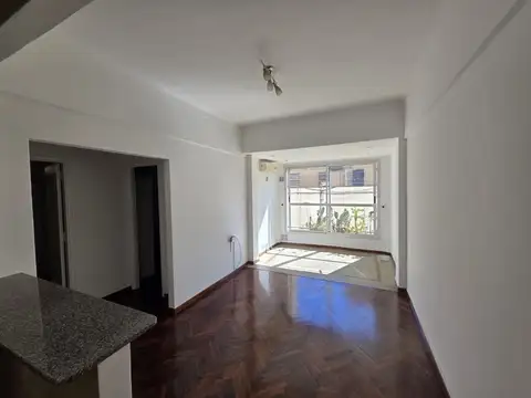 Departamento - Alquiler - Argentina, Capital Federal - MONTES DE OCA, AV. 800