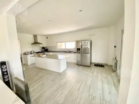 Casa en Venta en El Cantón - Barrio Puerto, USD 295.000