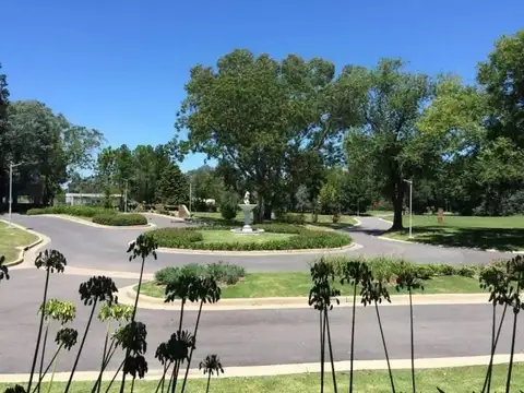 Increíble Casa En Construcción En Venta En Barrio Monet,