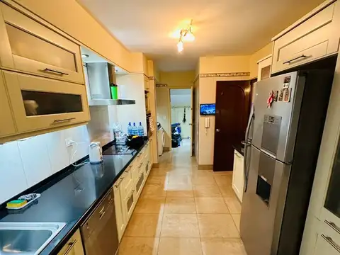 EXCELENTE CHALET EN 2 PLANTAS DETALLES DE CATEGORIA 