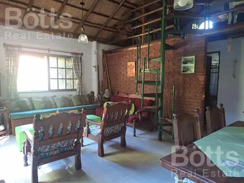 Casa 3 ambientes con 1 baño