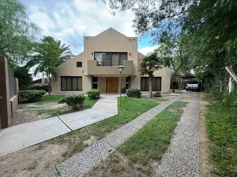 VENTA CASA B° PRIVADO APTA CREDITO EL CHALLAO