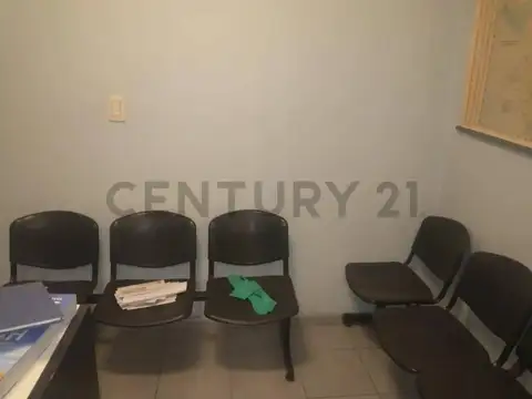 Oficina 2 ambientes con 1 baño