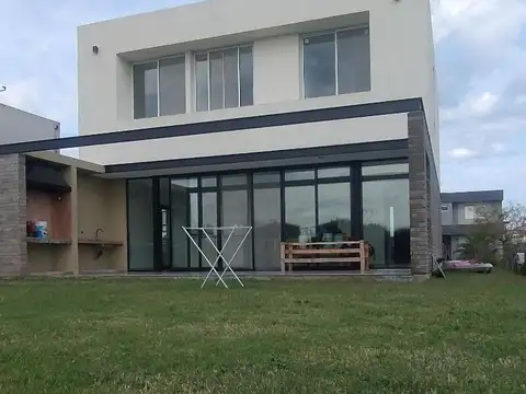 Casa en Venta en Belen De Escobar, USD 312.000