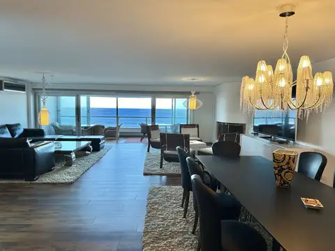 Amplia planta de 3 dormitorios frente al mar. A nuevo!