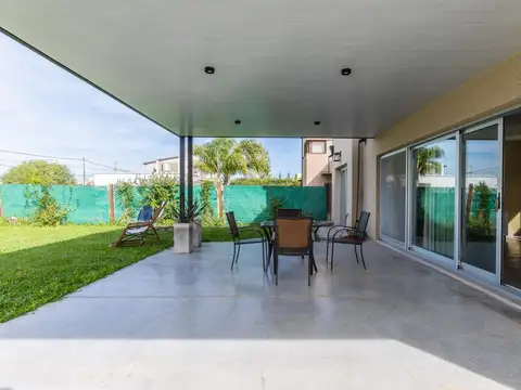 Casa en Venta al Este