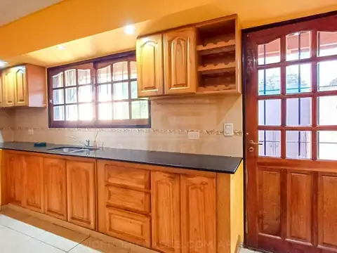 Depto Tipo Casa en Venta con 1 cocheras