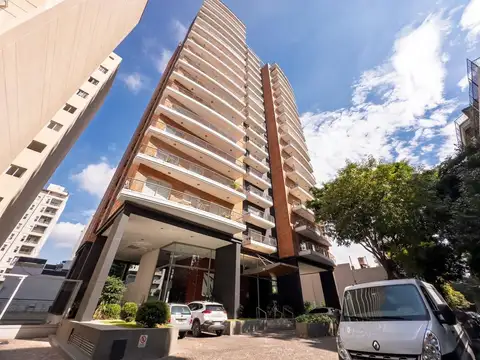 VENTA 3 AMBIENTES FRENTE BALCÓN COCHERA Y BAUL CATEGORIA