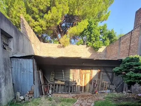 Lote de 375m2 + construcción en 3 plantas (331 m2)