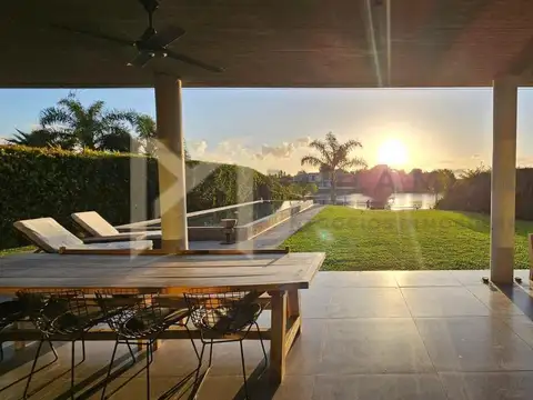 Casa en Alquiler de 3 dormitorios