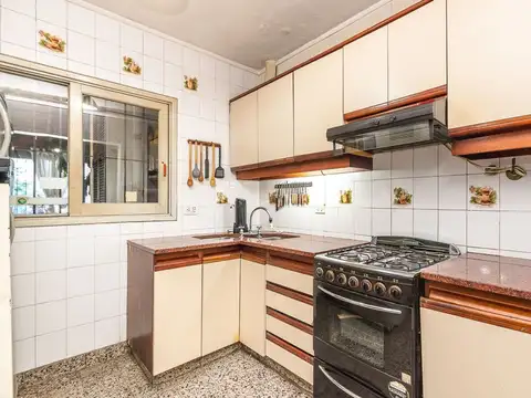 Casa 5 ambientes con 1 baño