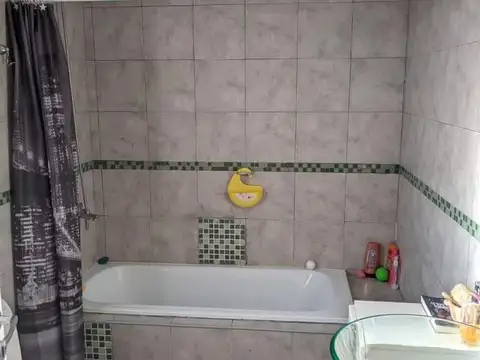 Casa en  El Canton - Barrio el Golf