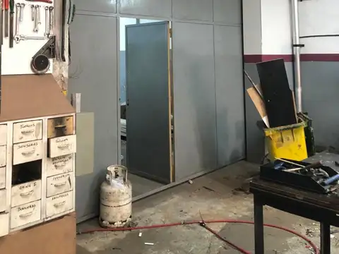 Galpon en Venta 44,30  mts Fondo