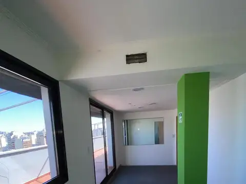Oficina en Alquiler al Este
