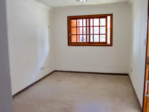 Depto Tipo Casa 4 ambientes con 1 baño