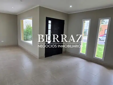 Casa 5 ambientes con 3 baños