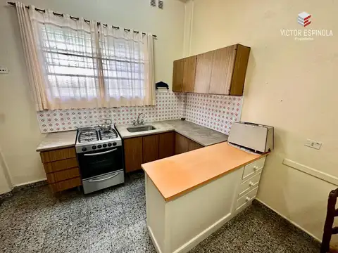 Casa 5 ambientes con 1 baño