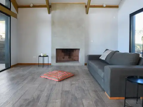 Casa 5 ambientes con 4 baños