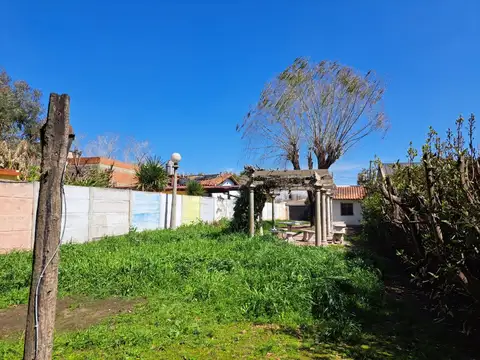 Casa 2 ambientes con 1 baño