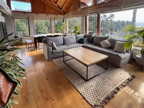 Casa en Barrio Privado Bandurrias con vista al lago