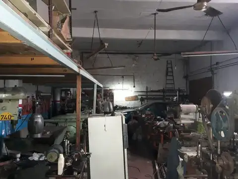 Galpon en Venta en Valentin Alsina, USD 170.000