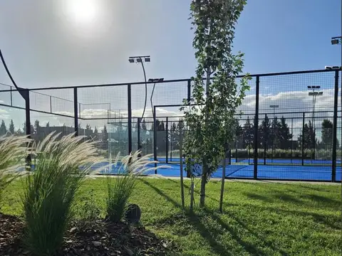 HERMOSO LOTE EN BARRIO LAS VICTORIAS