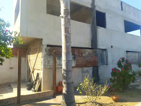 Casa de 4 ambientes en Merlo