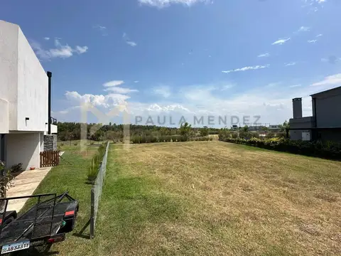 Acacias, puertos del lago 100