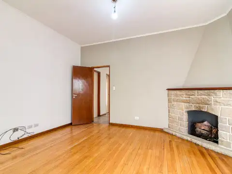 Depto Tipo Casa en Venta en Turdera, USD 131.000