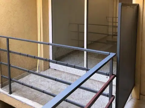 13 DEPTOS + LOCAL EN VENTA  - Oportunidad - Lomas de Z