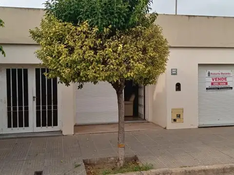 Casa 2 dorm Barrio La Consolata