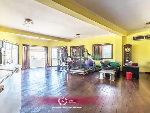 Avenida Castañares al 1600