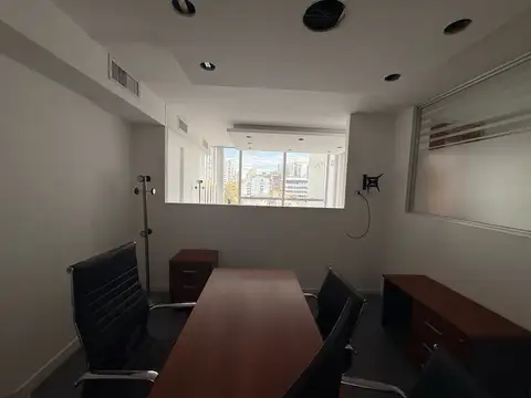 Oficina en Alquiler con 1 cochera