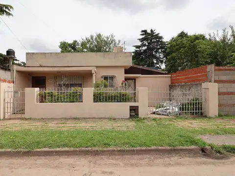 VENTA CASA TRES AMBIENTES Y TERRENO GLEW