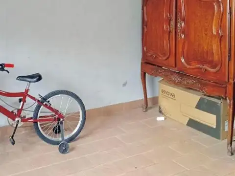 Hipólito Irigoyen 281