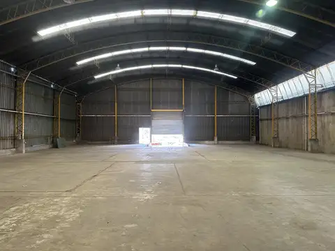 Galpon en Alquiler 25  mts Frente