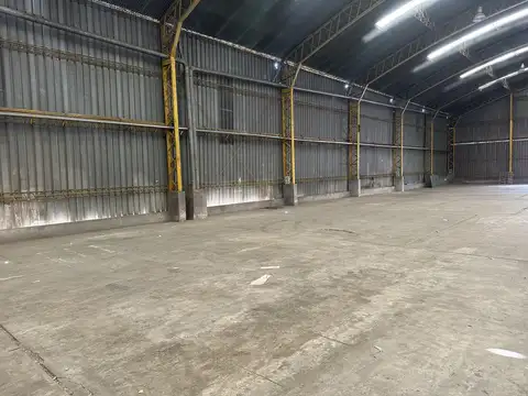 Galpon en Alquiler 37  mts Fondo
