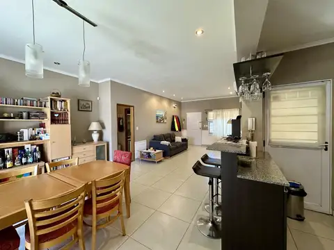 Casa en Venta al Este