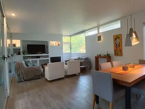 Casa 3 ambientes con 2 baños