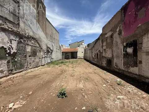 Terreno en Venta en Villa Dominico, USD 250.000