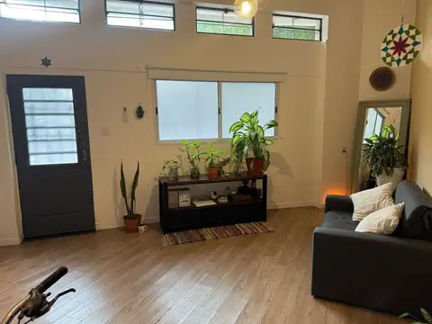 Depto Tipo Casa 2 ambientes con 1 baño